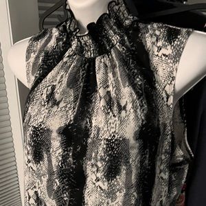 Serenade NY 😎🔥High Collar Halter Top Animal Pattern Excellent Condition Sz XLG